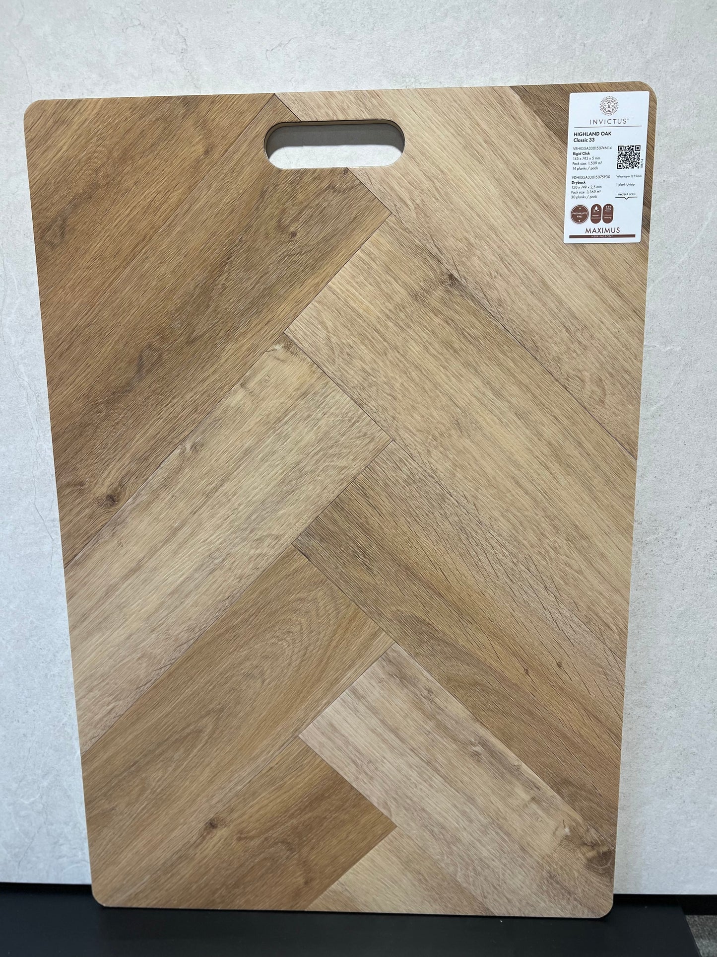 Invictus Maximus - Highland Oak - Classic 33 - Visgraat - Click