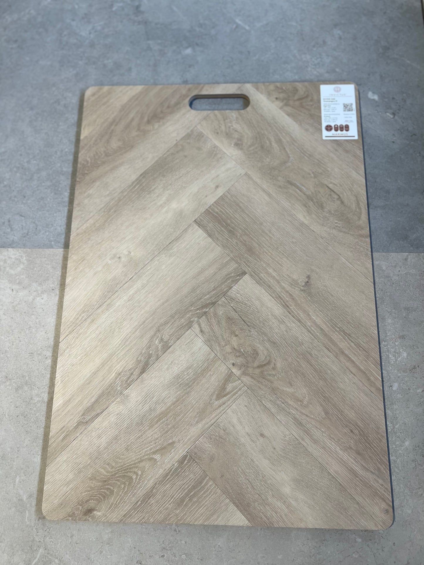 Invictus Maximus - Divine Oak - Champagne 31 - Visgraat - Dryback