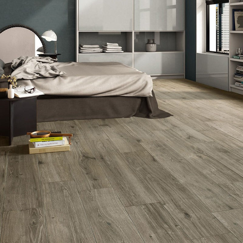 Vloertegel Novabell EICHE TIMBER 26×160 cm (doosinhoud 1.25 m2)3