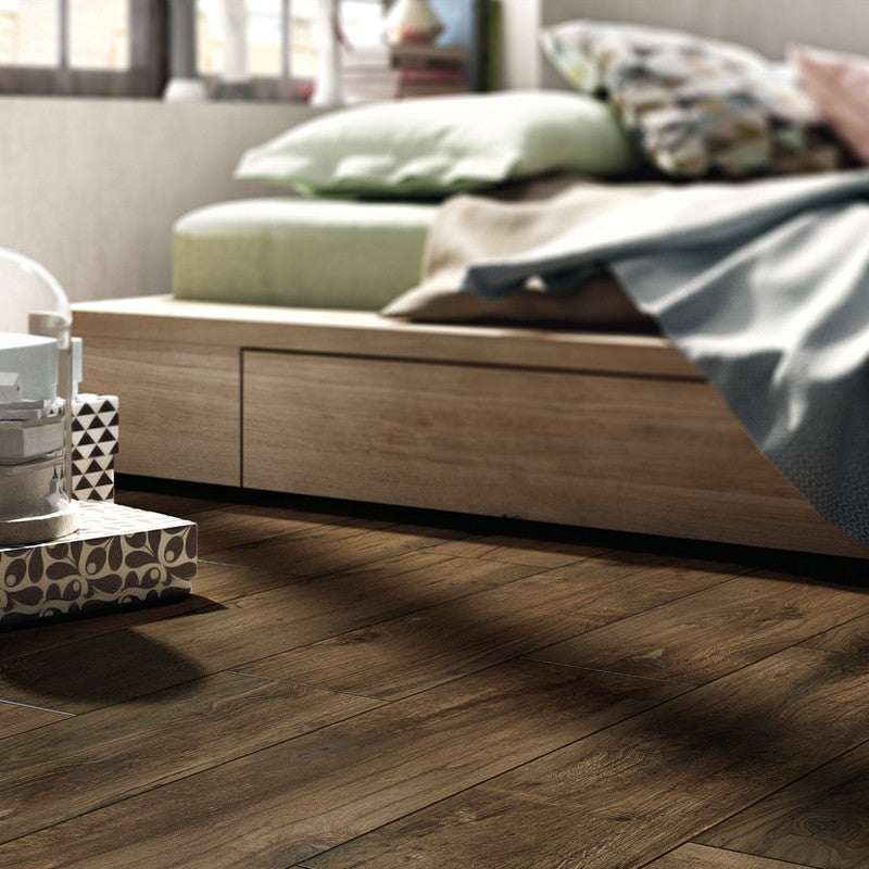 Vloertegel Castelvetro WOODLAND WALNUTS 20×120 cm (doosinhoud 1.44 m2)2